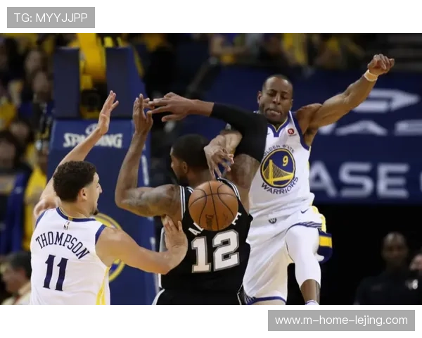 麦科勒姆场均18.9分3.6助攻 老将经验成老鹰后场稳定器